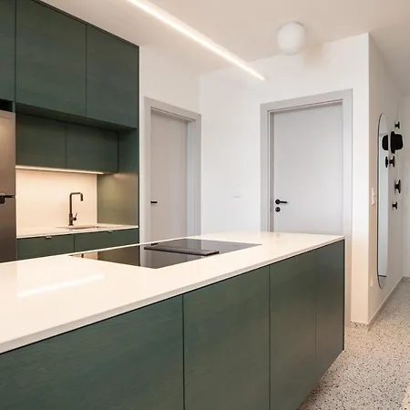 Apartman Lovely Seafront *